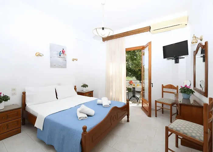 アパート Okeanis カラ・ネラ