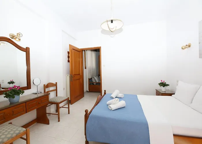 Okeanis アパート カラ・ネラ