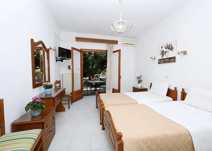 アパート Okeanis カラ・ネラ