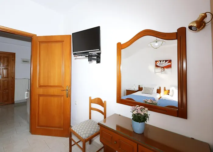 Okeanis アパート カラ・ネラ