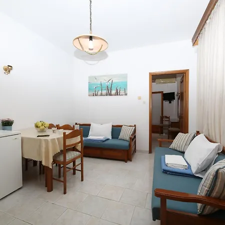 Okeanis Apartment