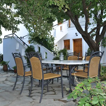 Okeanis Apartment