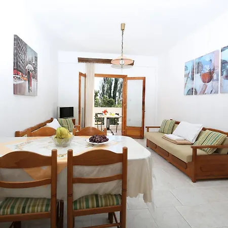 Apartment Okeanis