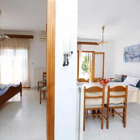 Apartment Okeanis *