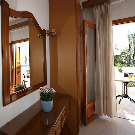 Okeanis Apartment *