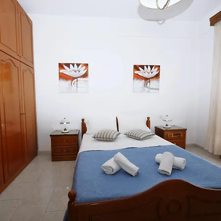 Okeanis Apartment *